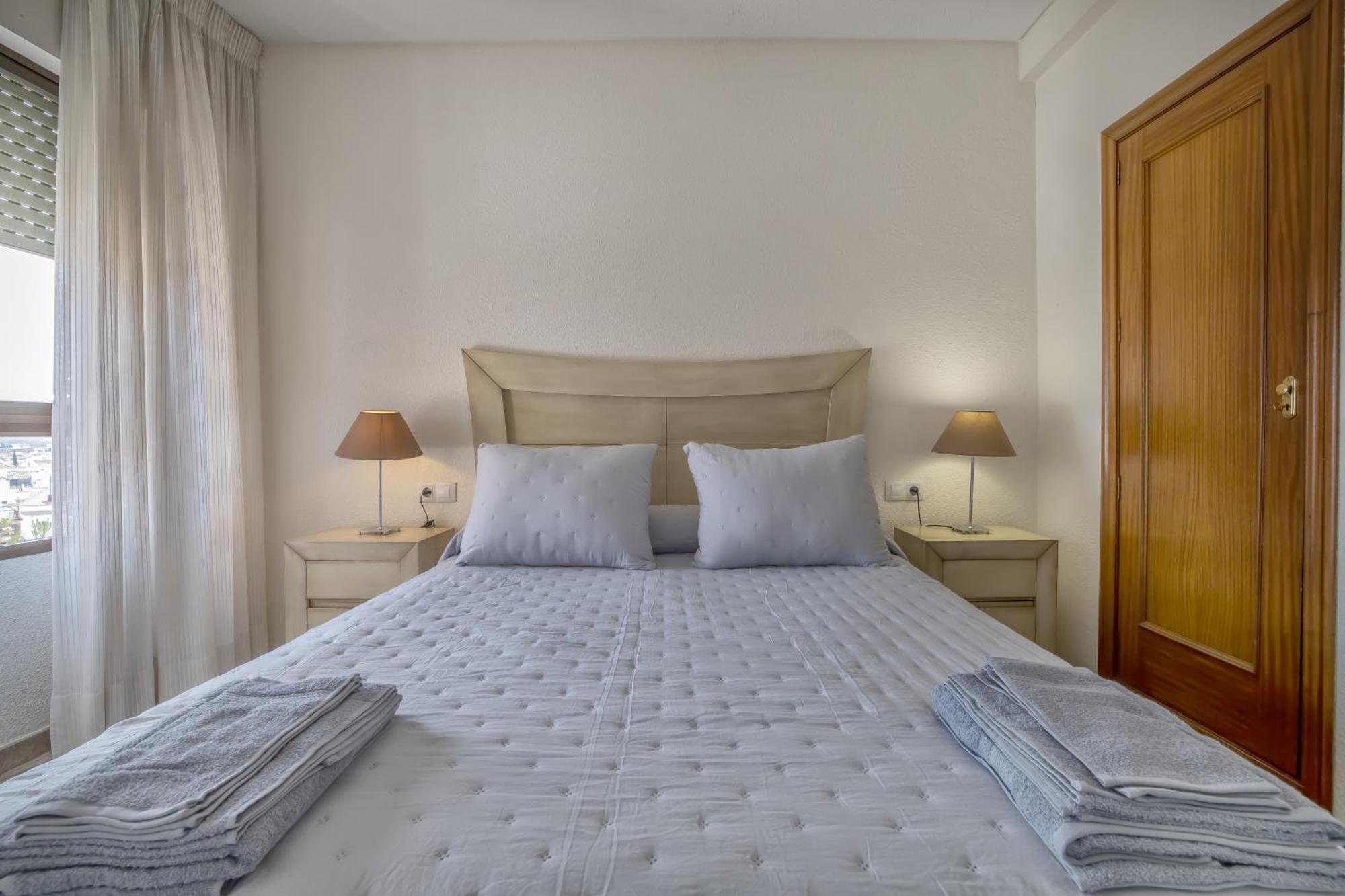 R & T Cordoba Center Apartamentos - Parking Zewnętrze zdjęcie