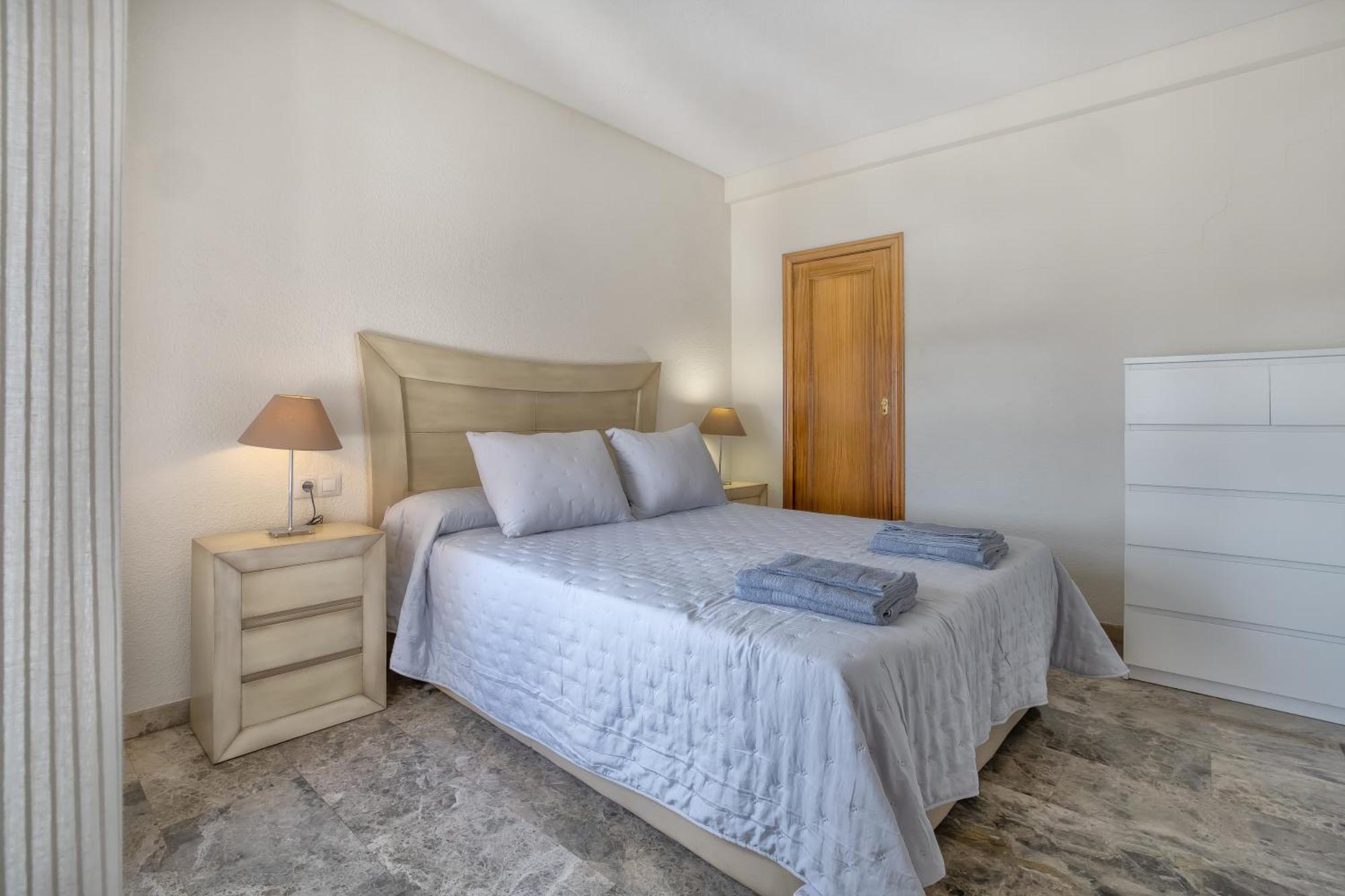 R & T Cordoba Center Apartamentos - Parking Zewnętrze zdjęcie