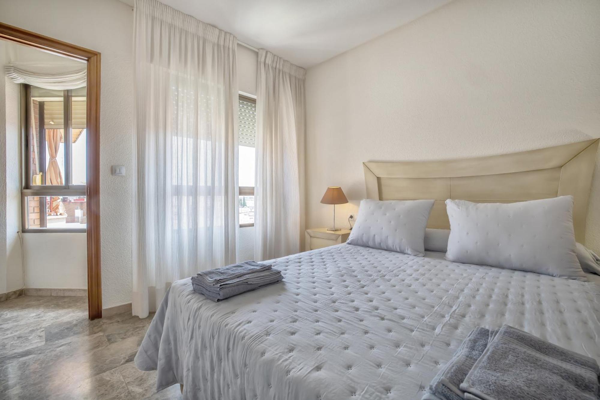 R & T Cordoba Center Apartamentos - Parking Zewnętrze zdjęcie