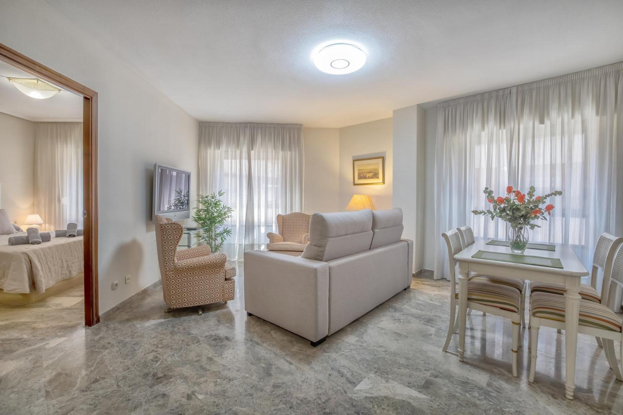 R & T Cordoba Center Apartamentos - Parking Zewnętrze zdjęcie